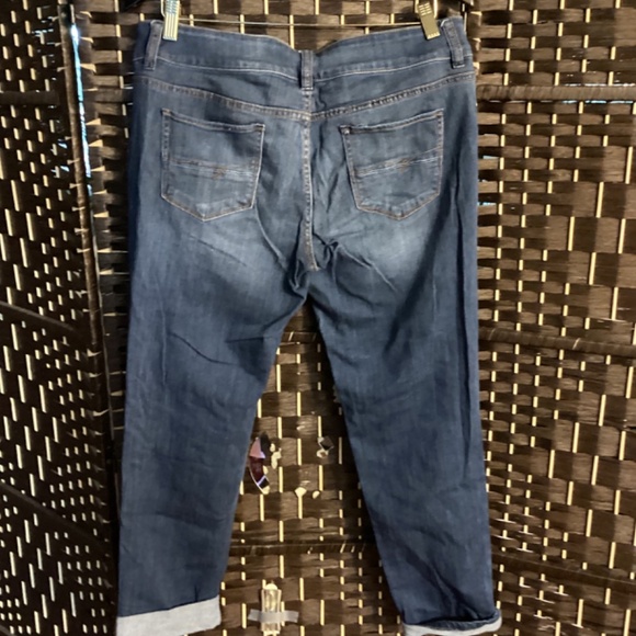 Patch Distressed Jeans (PREOWNED ) - Picture 4 of 6